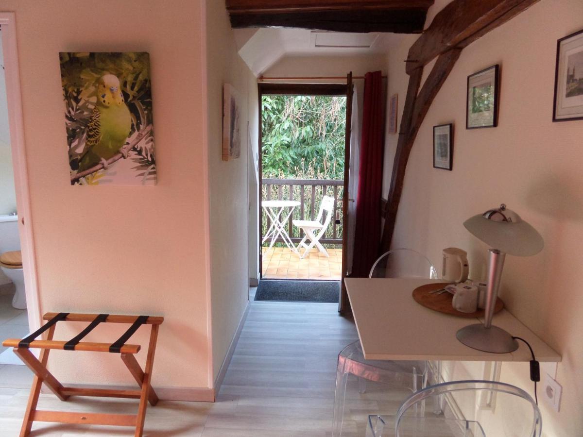 Bed and Breakfast Le Moulin De La Planche Cerelles Exterior foto